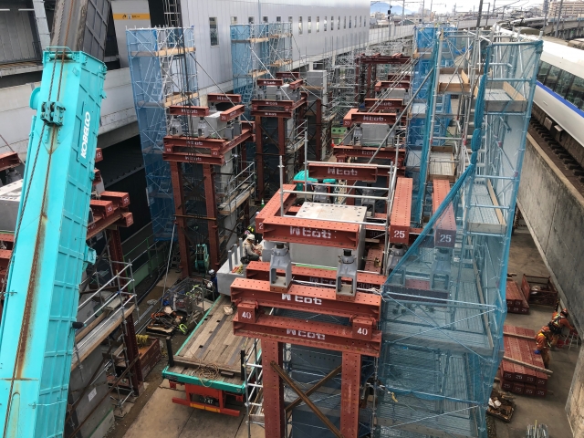 北陸新幹線 福井開発高架橋(04LRV工法)